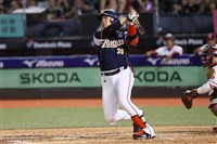 詹子賢總冠軍賽開轟淚崩 繞壘問天上爸爸是否有看到