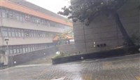 雙北連日豪雨　文大吹狂風、政大東吳現淹水災情