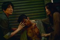 李心潔舒淇「回魂計」聯手施虐　傅孟柏笑稱被打上癮