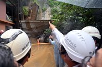 技師連夜監測奏效　新北新店擋土牆坍塌40戶全撤