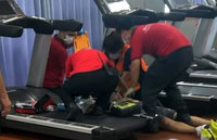 嘉市5旬男跑步機上失去意識　消防線上指導救一命