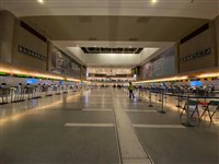 聯邦關門美航管人手短缺　洛杉磯等多地航班誤點