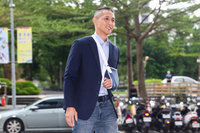 吳怡農遞交意願表爭取綠營北市提名　即起啟動客廳會