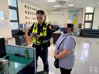 台中女騎士闖紅燈遇警查  勸說揭詐騙保住積蓄
