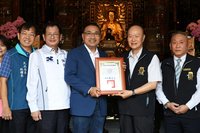 艋舺龍山寺捐850萬裝備　新北感謝充實消防能量