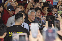 台積電運動會  黃仁勳現身受熱烈歡迎