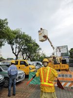 颱風鳳凰逼近  台電台南區處加強樹修礙洗戒備