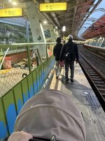 汐科站施工圍籬影響月台通行　台鐵：增人員引導