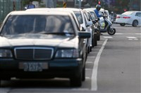 解決民車久停停車格　北市修法縮短貼單移車日期