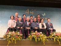 楊双子獲吳三連獎  持續以文學詮釋台灣人身分