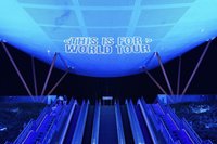 TWICE獻聲高捷　粉絲進站搶聽列車進站廣播