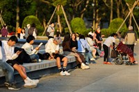 週末各地回暖　24日再迎東北季風