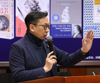 立委質疑赴中交流要填檢核表　教部：提醒非審查