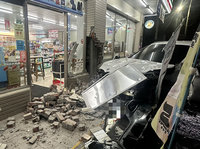 彰化駕駛涉違規超車釀連環撞　行人疑等紅燈遭撞