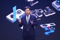 鴻海科技日　劉揚偉：推動Foxconn Inside