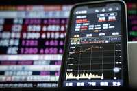 台股盤中漲逾400點　聯發科漲停軍工股齊飛