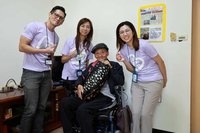 漆畫師失輪椅光復激流中挺3小時　災後門諾長照接住