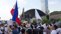 菲律賓數萬人示威反貪　專家促改革避免政局動蕩