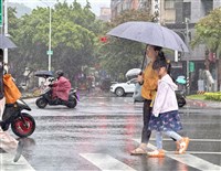 水氣及雲量增　基隆北海岸、東半部局部短暫雨