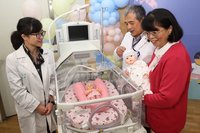 守護巴掌仙子　台大醫院獲贈2台重症加護保溫箱