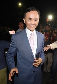 吳子嘉指BNT疫苗採購有弊 判賠蘇貞昌90萬元確定