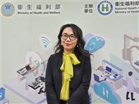 醫師為泡泡肺罕病藥爭給付　健保署將了解並協助