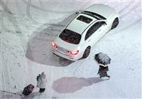 韓國首爾下初雪　連夜大雪致路面結冰連環車禍頻傳