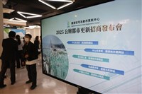 許宇甄批住都中心離譜高薪　花敬群：算法有誤導之嫌