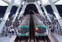 AAA移師高雄頒獎　捷運單日運量逾35萬再創新高