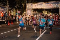 新北耶誕馬拉松接力賽　上千名跑者熱血參與