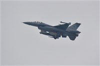 空軍：F-16飛官日前訓練短暫G力昏迷　平安降落