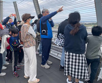 帶著旅客認識三航廈 機場公司推出導覽志工新服務