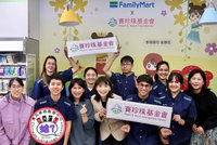 東吳外籍生超商體驗　練習華語並感受職場文化