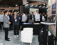 青年與總統分享海外圓夢旅程　把世界經驗帶回台灣