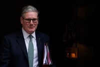 爆發超級流感之際醫生擬罷工　英國首相投書媒體譴責