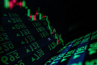 三大法人賣超台股545.46億元