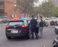 台南男酒駕追撞垃圾車　民眾黨：肇事者屬特約商家