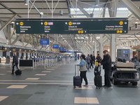 加拿大移民政策收緊　人口出現史上最大降幅