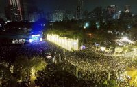 高雄耶誕黃金週首日估10萬人到訪　3倍警力戒備