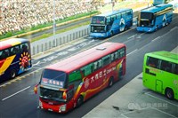 運輸業、醫院等納擴大碳盤查　115年上路