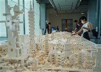 埃利亞松個展奪公辦好展冠軍 文化部預算遭刪凍受矚