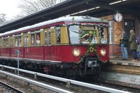 柏林復刻懷舊耶誕列車　大人小孩重溫城市歷史記憶