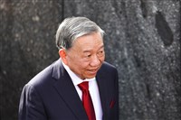 越南通過總書記兼國家主席　學者：權力定一尊如中國