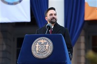 紐約市長曼達尼就職　矢言展現左派成功治理