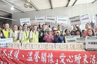 王定宇媒合會計師公會贈米 台南12處老人共餐受惠