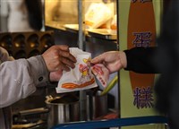 衛福部擬推餐飲紅綠燈警示 助外食族減糖減鈉呷健康