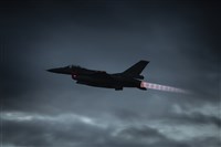 空軍：F-16V夜訓失聯　飛官飛行總時數611小時