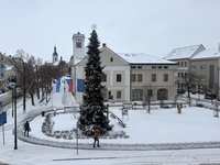 捷克全境暴雪致多起事故　公路阻塞、航班延誤