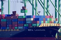 財部：114年對美出口比重30.9%　26年首見高於中港