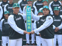 吳念庭接任雄鷹新隊長  王柏融壓力釋放笑出來